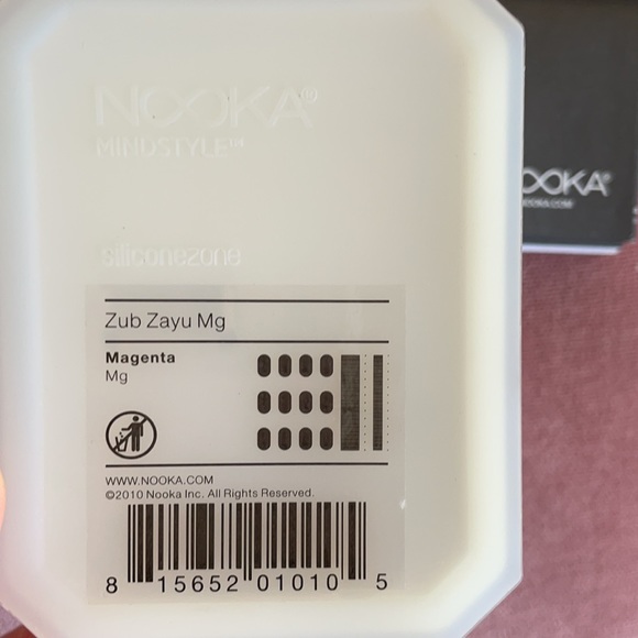 Nooka Zub Zayu Magenta watch unisex - Picture 7 of 8